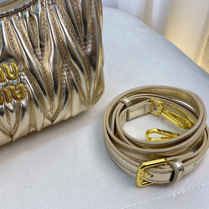 WANDER 22 BAG IN GOLDEN LAMBSKIN
