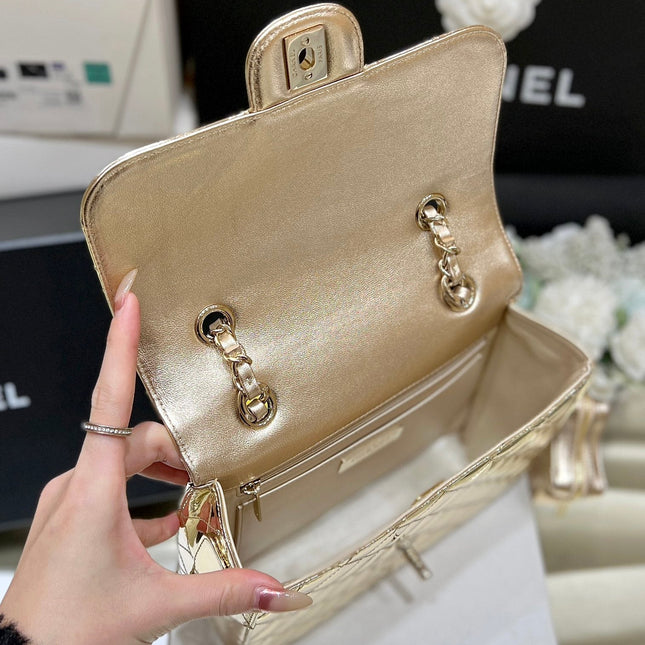 25S CHANEL STAR GOLD 23 IN METALLIC GOLD CALFSKIN