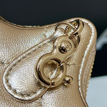 25S CHANEL STAR GOLD 23 IN METALLIC GOLD CALFSKIN