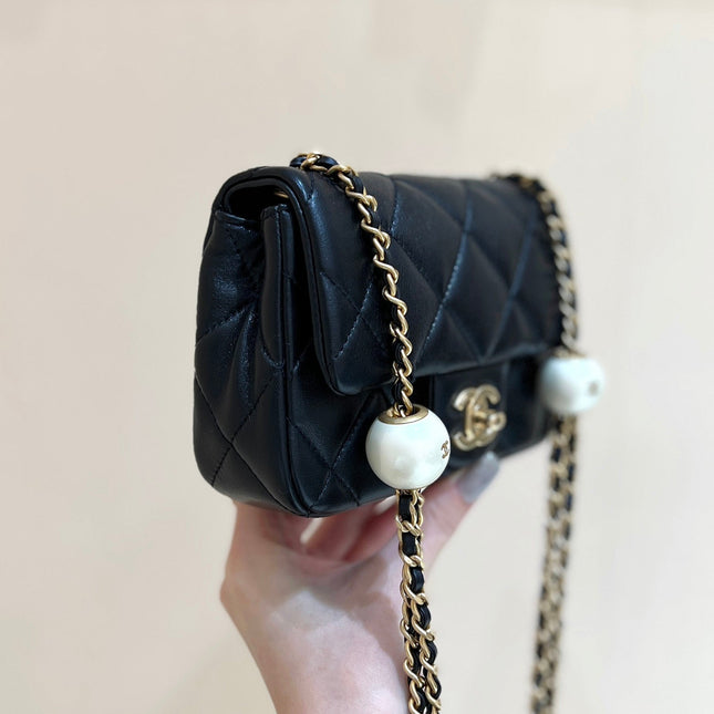 25S CHANEL CROSSBODY HANDBAG 17 IN BLACK LAMBSKIN GOLD HARDWARE