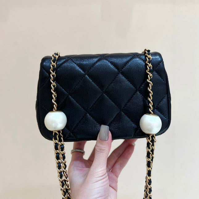25S CHANEL CROSSBODY HANDBAG 17 IN BLACK LAMBSKIN GOLD HARDWARE