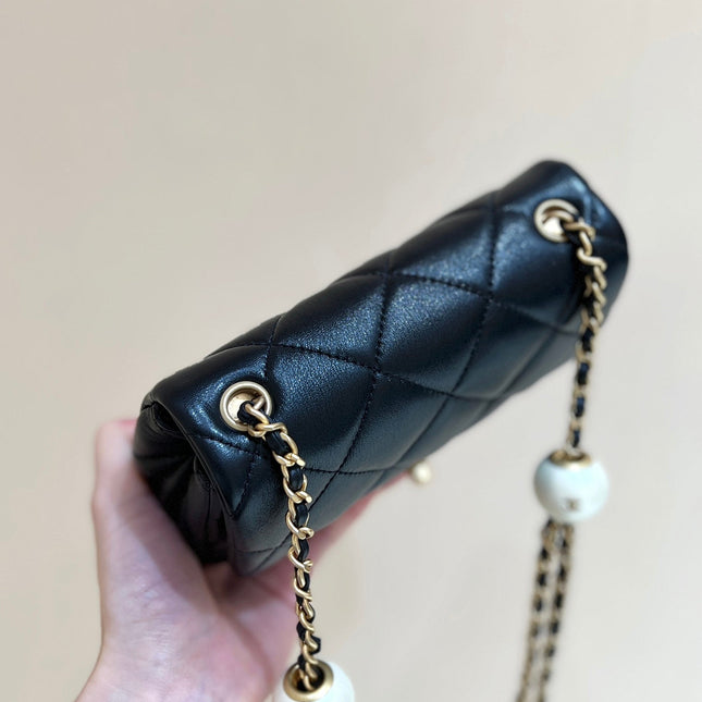 25S CHANEL CROSSBODY HANDBAG 17 IN BLACK LAMBSKIN GOLD HARDWARE