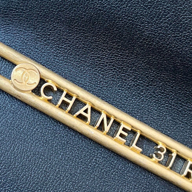 25S CHANEL TOTE CROSSBODY BAG 19 IN BLACK GLOSSY LEATHER WITH METAL HANDLE