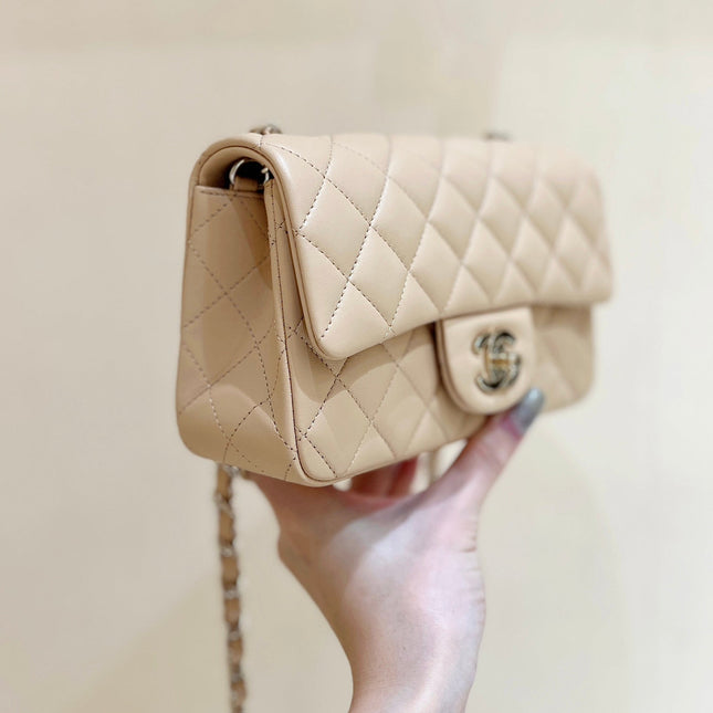 CHANEL 25S FLAP BAG 20 CM IN LIGHT BEIGE LAMBSKIN WITH GOLD HARDWARE