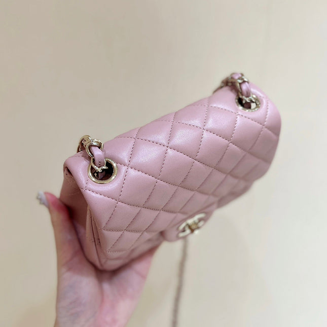 CHANEL 25S FLAP BAG 17 CM IN LIGHT PINK LAMBSKIN WITH GOLD HARDWARE