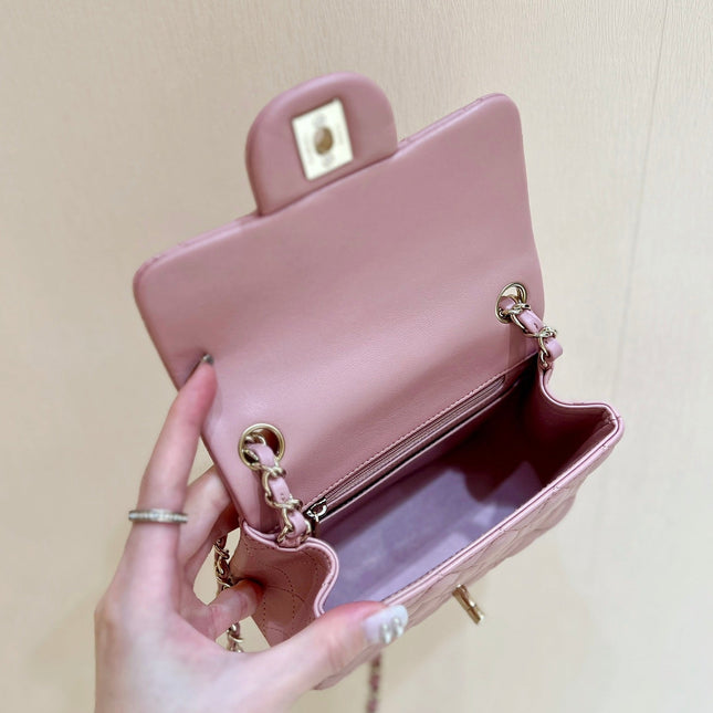 CHANEL 25S FLAP BAG 17 CM IN LIGHT PINK LAMBSKIN WITH GOLD HARDWARE