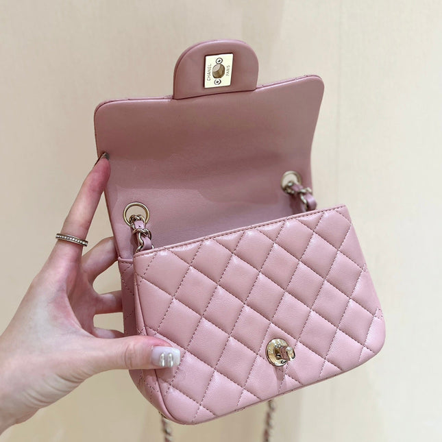 CHANEL 25S FLAP BAG 17 CM IN LIGHT PINK LAMBSKIN WITH GOLD HARDWARE