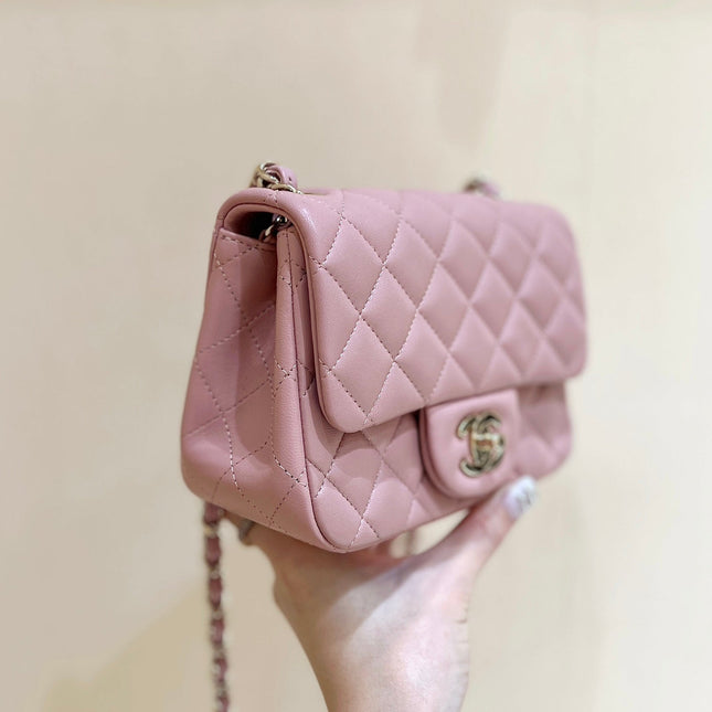 CHANEL 25S FLAP BAG 17 CM IN LIGHT PINK LAMBSKIN WITH GOLD HARDWARE