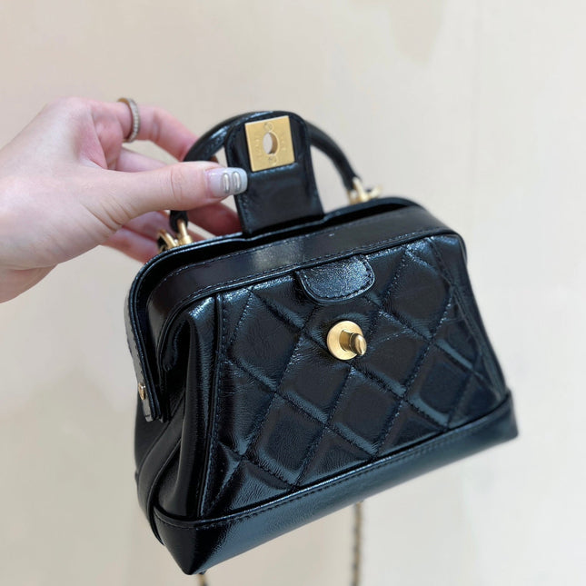 CHANEL TOP HANDLE BAG 18 IN BLACK OIL-WAX LAMBSKIN GOLD HARDWARE