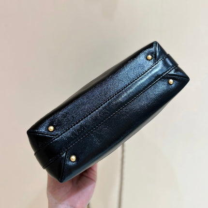 MEDIUM TOP HANDLE BAG 23 IN BLACK OIL-WAX LAMBSKIN GOLD HARDWARE