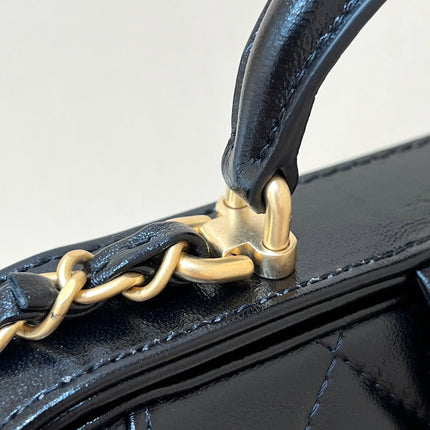 MEDIUM TOP HANDLE BAG 23 IN BLACK OIL-WAX LAMBSKIN GOLD HARDWARE