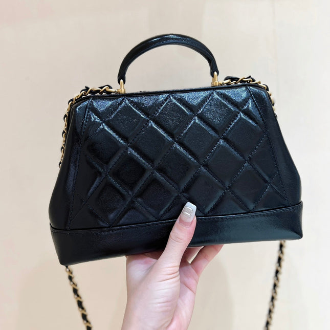 MEDIUM TOP HANDLE BAG 23 IN BLACK OIL-WAX LAMBSKIN GOLD HARDWARE