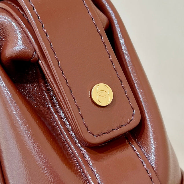 CHANEL TOP HANDLE BAG 18 IN BROWN OIL-WAX LAMBSKIN GOLD HARDWARE