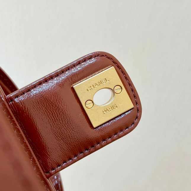 CHANEL TOP HANDLE BAG 18 IN BROWN OIL-WAX LAMBSKIN GOLD HARDWARE