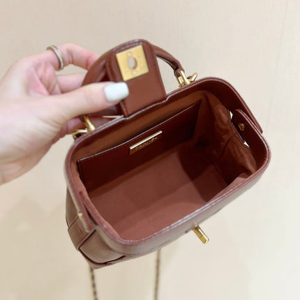 CHANEL TOP HANDLE BAG 18 IN BROWN OIL-WAX LAMBSKIN GOLD HARDWARE