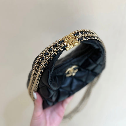 CHANEL HOBO 20 IN BLACK CALFSKIN GOLD HARDWARE