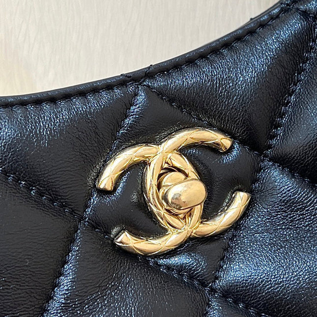 CHANEL HOBO 20 IN BLACK CALFSKIN GOLD HARDWARE