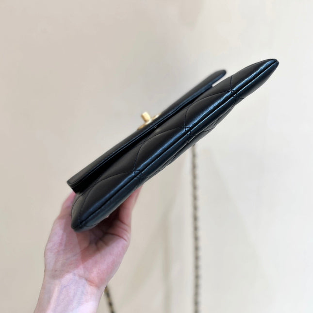 CLUTCH 25 IN BLACK SHEEPSKIN GOLD HARDWARE