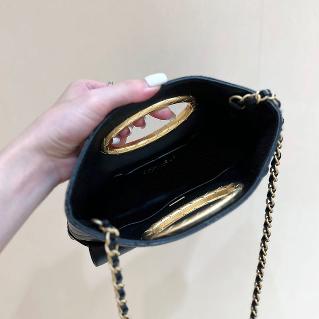 CLUTCH 25 IN BLACK SHEEPSKIN GOLD HARDWARE