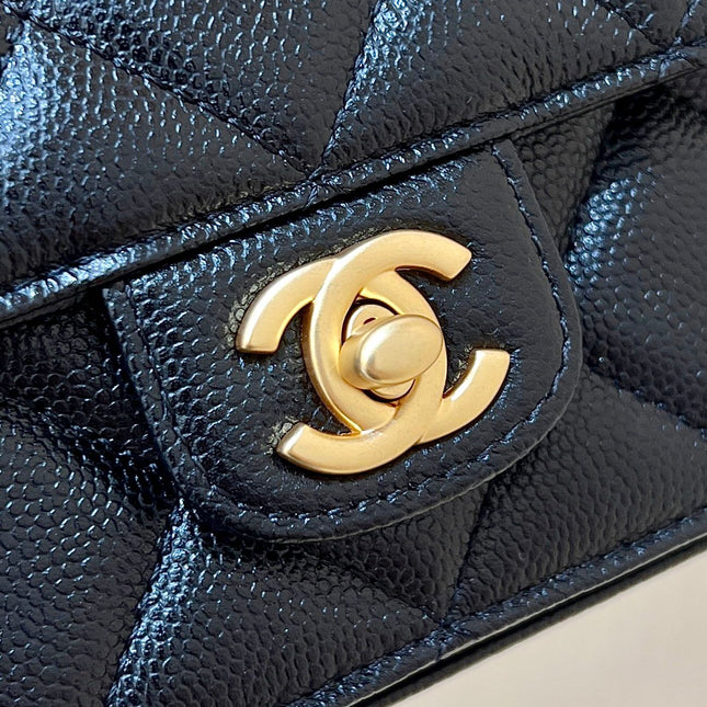 CHANEL FLAP BAG 16 IN BLACK GRAINED CALFSKIN GOLD HARDWARE