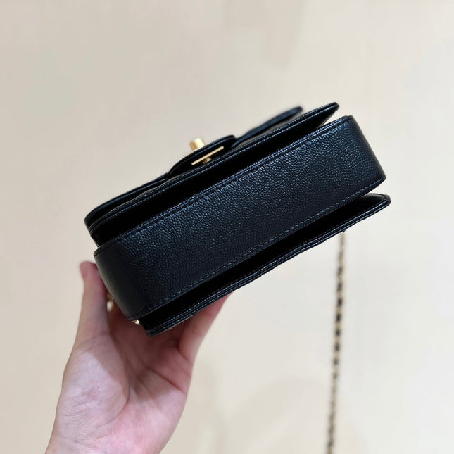 CHANEL FLAP BAG 16 IN BLACK GRAINED CALFSKIN GOLD HARDWARE