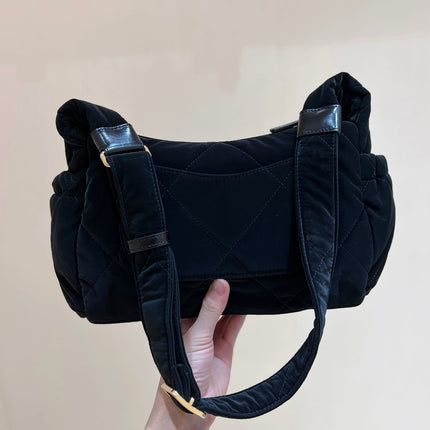HOBO BAG 32 IN BLACK NYLON WITH GOLD METAL