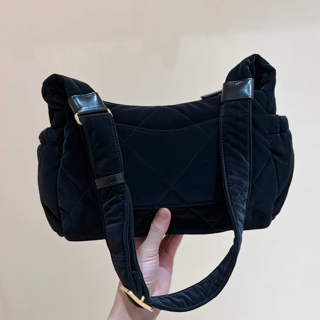 HOBO BAG 32 IN BLACK NYLON WITH GOLD METAL