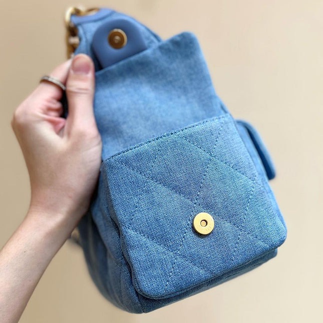 CHANEL 25S LARGE HOBO BAG 35 IN LIGHT BLUE DENIM GOLD HARDWARE