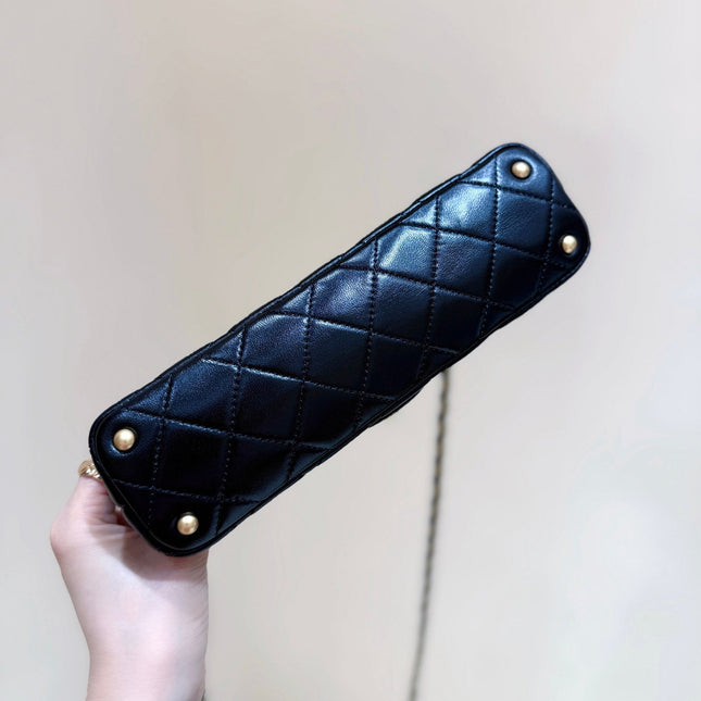 QUILTED FLAP BAG WITH HANDLE 20 IN BLACK LAMBSKIN GOLD PLATED METAL