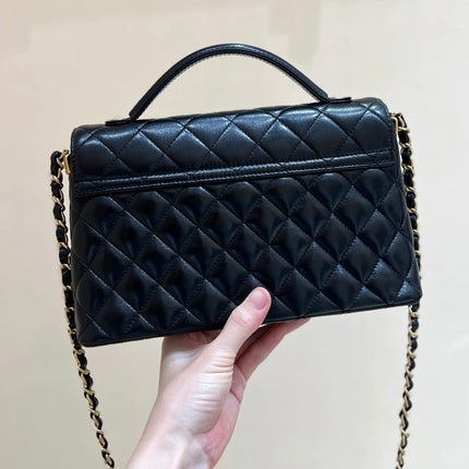 QUILTED FLAP BAG WITH HANDLE 26 IN BLACK LAMBSKIN GOLD PLATED METAL