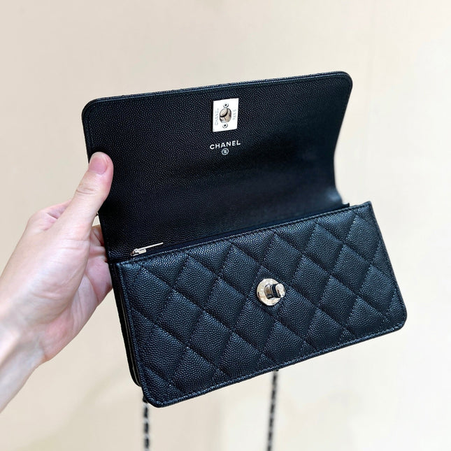 FLAP BAG WITH SILVER-TONE HANDLE 18 IN BLACK LAMBSKIN