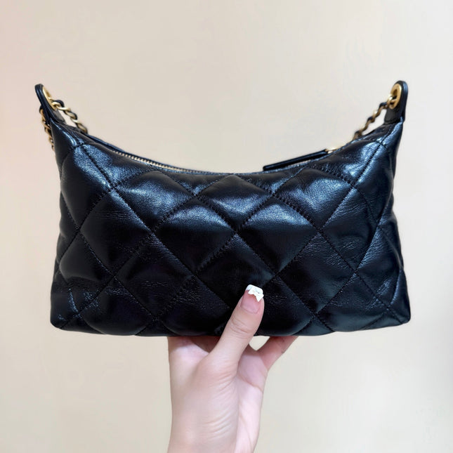 QUILTED HOBO SHOULDER BAG 26 IN BLACK GLOSSY LAMBSKIN