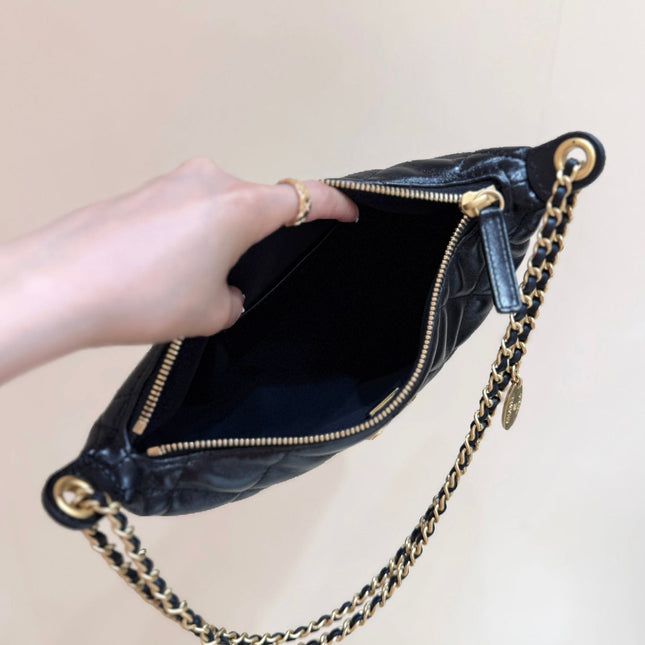 QUILTED HOBO SHOULDER BAG 26 IN BLACK GLOSSY LAMBSKIN