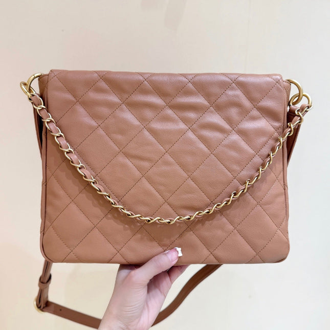 CHANEL 25S HIPPIE HOBO POSTMAN BAG 30 IN WARM TAUPE CALFSKIN GOLD HARDWARE