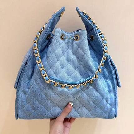 CC 25 HANDBAG 40 IN BLUE DENIM GOLD HARDWARE