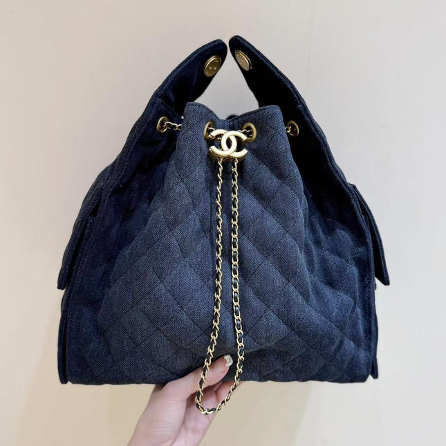 CC 25 HANDBAG 40 IN DARK BLUE DENIM GOLD HARDWARE