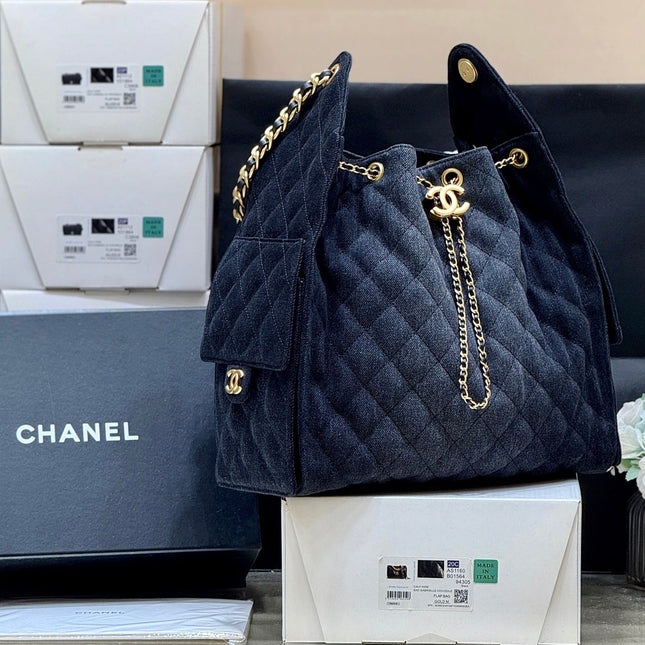 CC 25 HANDBAG 40 IN DARK BLUE DENIM GOLD HARDWARE