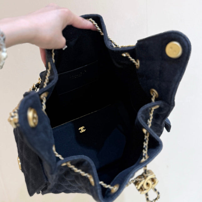 CC 25 HANDBAG 40 IN DARK BLUE DENIM GOLD HARDWARE