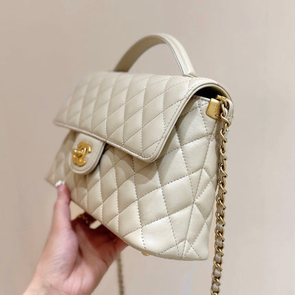 QUILTED FLAP BAG WITH HANDLE 26 IN BEIGE LAMBSKIN GOLD PLATED METAL