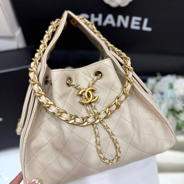 CC 25 HANDBAG IN CREAM 30 GRAINED CALFSKIN GOLD HARDWARE