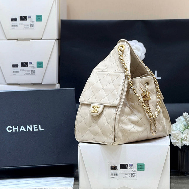 CC 25 HANDBAG IN CREAM 30 GRAINED CALFSKIN GOLD HARDWARE