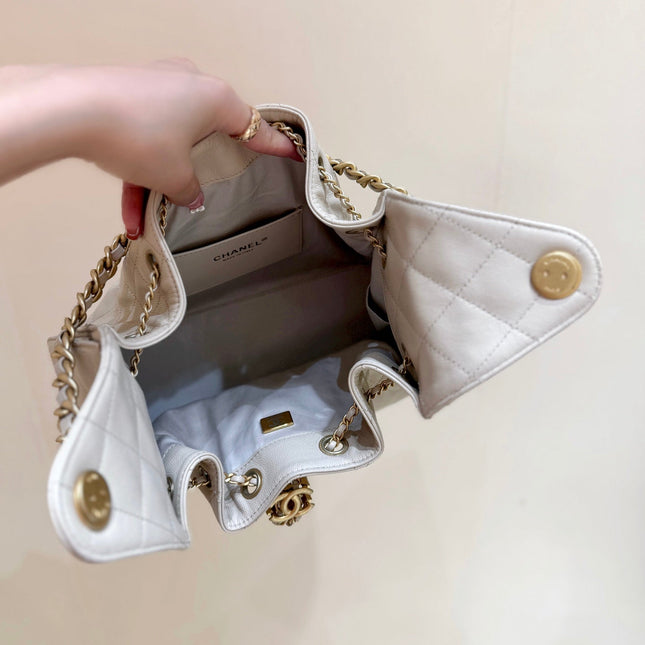 CC 25 HANDBAG IN CREAM 30 GRAINED CALFSKIN GOLD HARDWARE