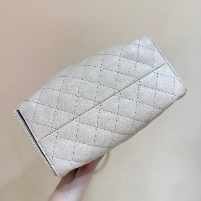 CC 25 HANDBAG IN CREAM 30 GRAINED CALFSKIN GOLD HARDWARE