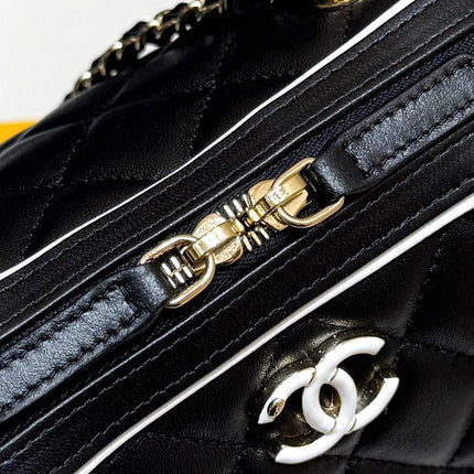 MEITO BOSTON MATELASSE CAVIAR SHOULDER HANDBAG 18 IN BLACK LAMBSKIN