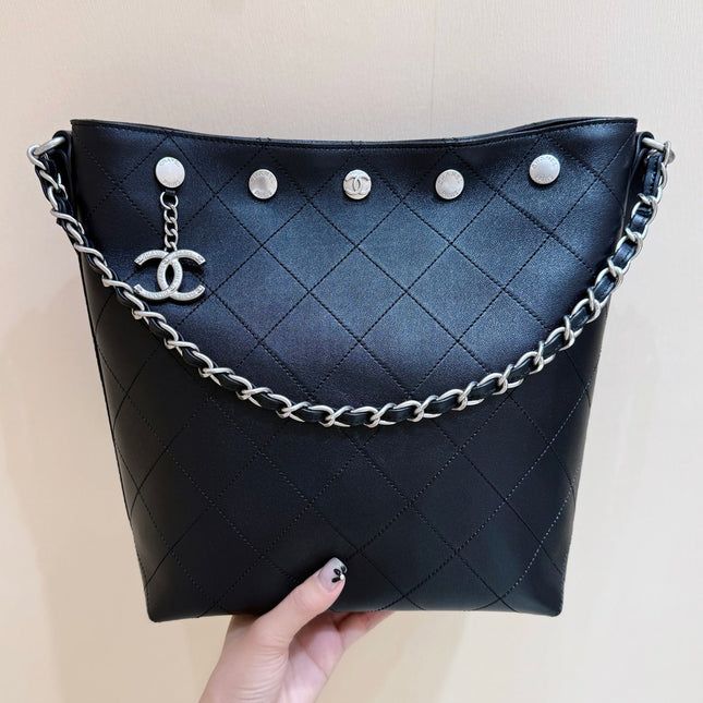 CHANEL 25S LARGE BUCKET BAG 31 IN BLACK SHINY LAMBSKIN SILVER HARDWARE