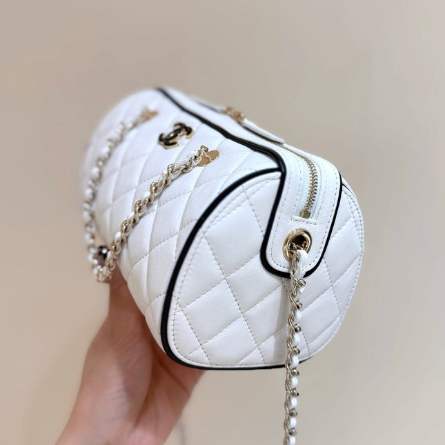 CHANEL 25S CLUTCH WITH CHAIN 18 IN WHITE LAMBSKIN