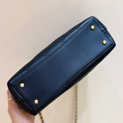 CHANEL 25S MEDIUM FLAP BAG 28 IN BLACK CALFSKIN GOLD HARDWARE