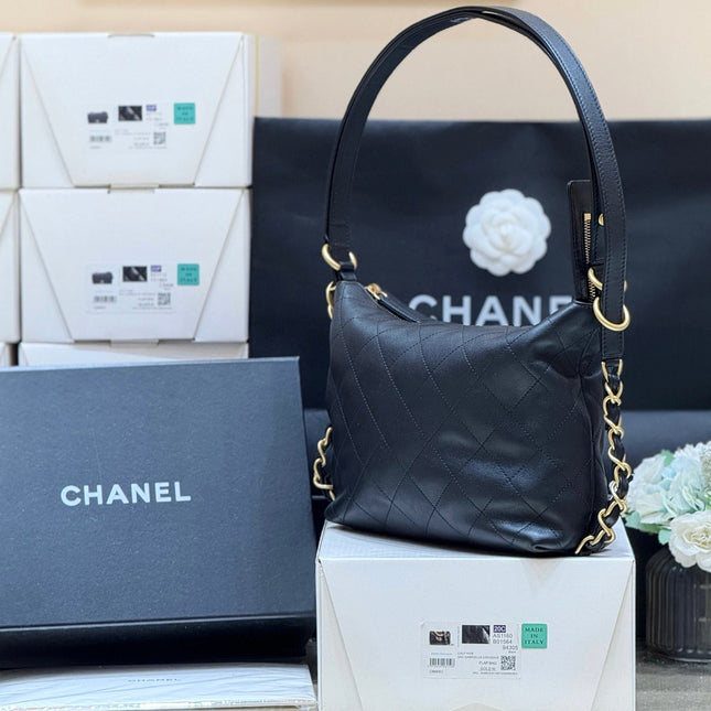 CHANEL 25S MINI MAXIUM OLD HOBO BAG 31 IN BLACK CALFSKIN