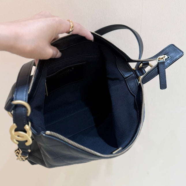 CHANEL 25S MINI MAXIUM OLD HOBO BAG 31 IN BLACK CALFSKIN