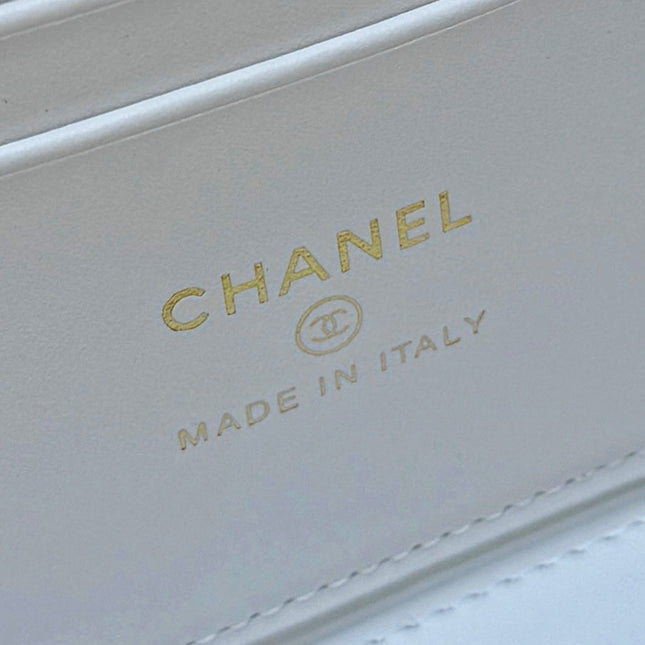 CHANEL 25S COCO CRUSH 17 IN WHITE CALFSKIN GOLD HARDWARE